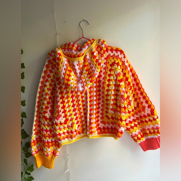 Handmade crochet granny hexagon sweater with hood - Picture 3 of 3